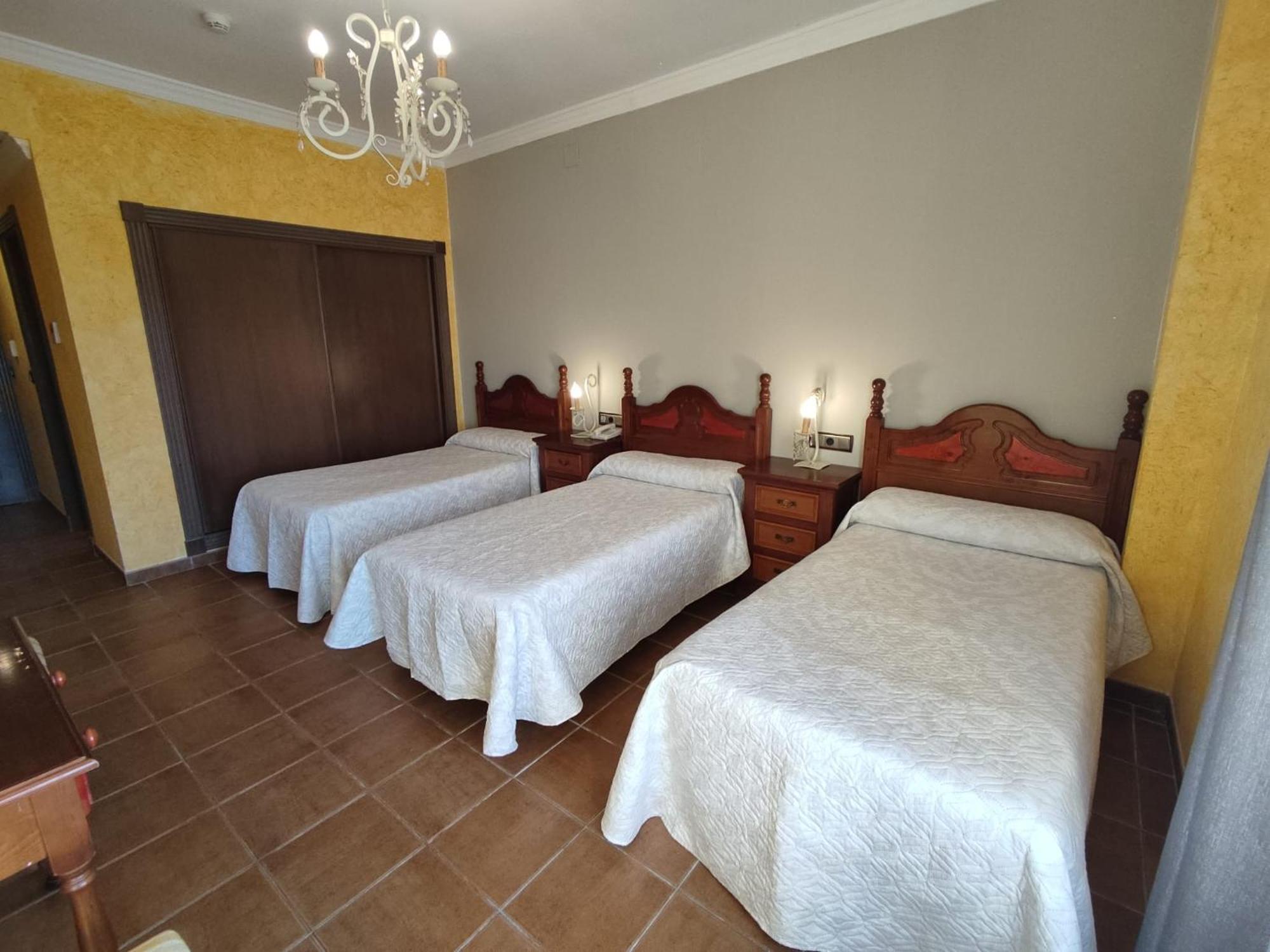 Hotel El Doncel Атарфе Экстерьер фото